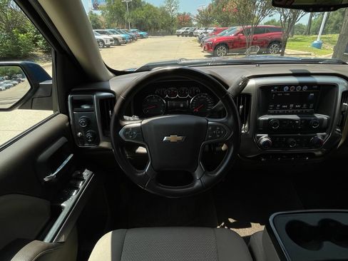 Used 2018 Chevrolet Silverado 1500 LT w/ Texas Edition AWD/4WD image 12