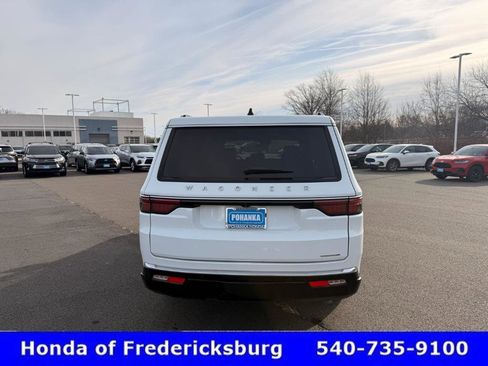 Used 2024 Jeep Wagoneer L Series II w/ Flexible Seating Group image 6