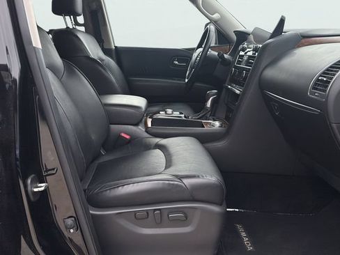 Used 2024 Nissan Armada SL w/ Captain's Chairs Package AWD/4WD image 11
