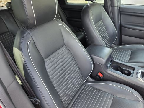 Used 2017 Land Rover Discovery Sport HSE Luxury image 27