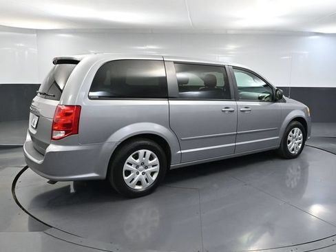 Used 2014 Dodge Grand Caravan SE w/ Quick Order Package 29E SE FWD image 4