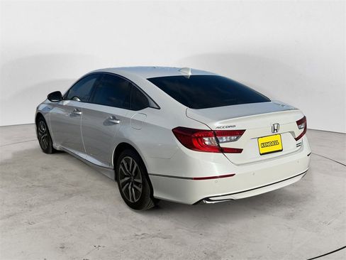 Used 2019 Honda Accord Touring image 3