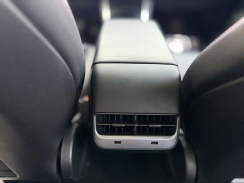 Used 2018 Tesla Model 3 Long Range image 49