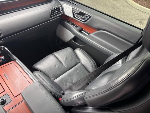 Used 2024 Lincoln Navigator L Reserve image 15