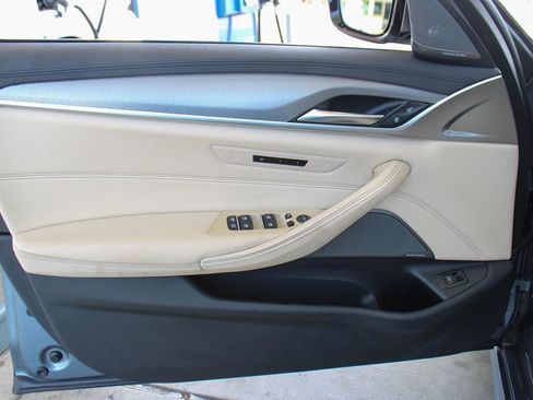 Used 2020 BMW M550i xDrive w/ Executive Package AWD/4WD image 44
