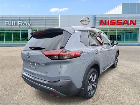 Used 2023 Nissan Rogue SL w/ SL Premium Package image 4