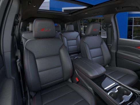 New 2026 Chevrolet Traverse Z71 w/ Driver Confidence Package image 16