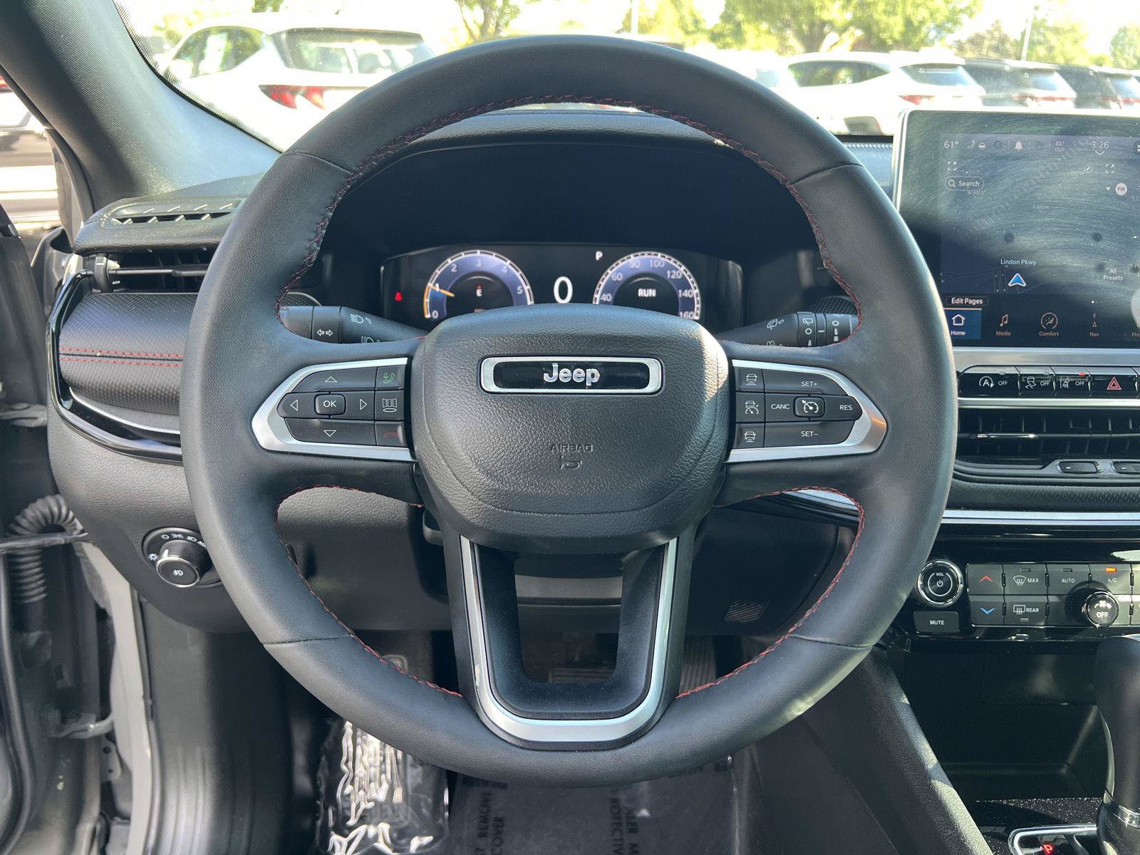 Used 2023 Jeep Compass Trailhawk w/ Trailhawk Elite Group AWD/4WD image 6