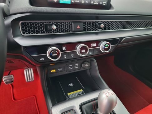 Certified 2024 Honda Civic Type R image 30