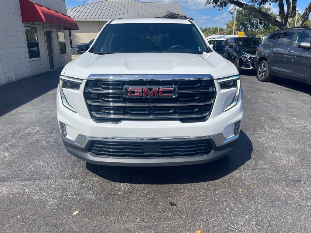 Used 2026 GMC Acadia Elevation w/ Elevation Premium Package FWD image 9