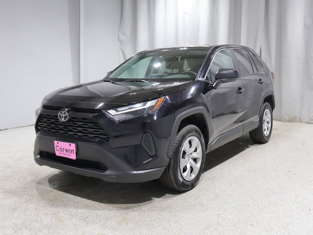 Used 2024 Toyota RAV4 LE AWD/4WD image 7