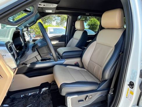 Used 2023 Ford F150 Lariat w/ Trailer Tow Package image 13