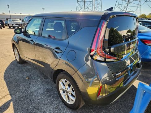 Used 2025 Kia Soul LX w/ LX Technology Package image 4
