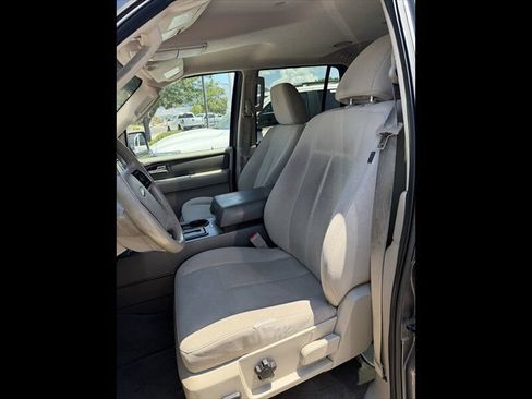 Used 2011 Ford Expedition EL XLT RWD image 9