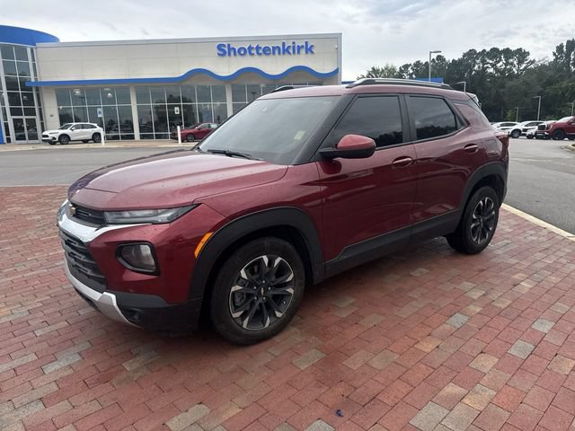 Used 2022 Chevrolet TrailBlazer LT w/ Confidence II Package FWD image 4