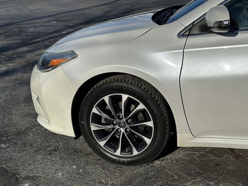 Used 2016 Toyota Avalon XLE image 6