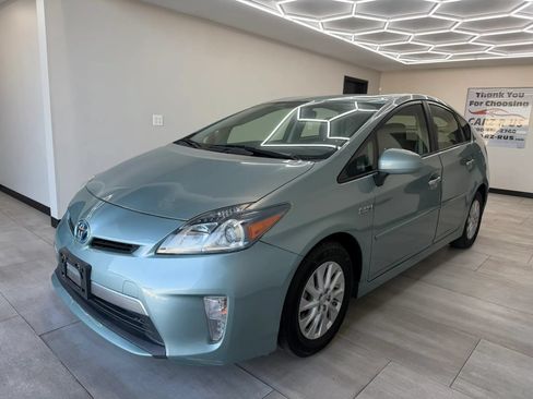 Used 2012 Toyota Prius Prime Plug-In Hybrid FWD image 3