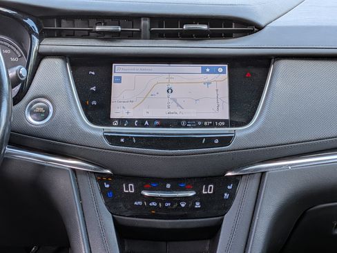 Used 2022 Cadillac XT5 Premium Luxury w/ Technology Package FWD image 19