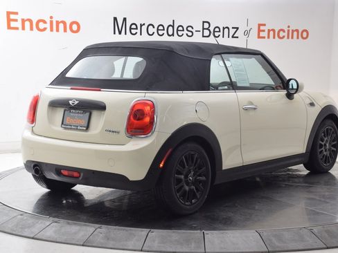 Used 2018 MINI Cooper Convertible image 6