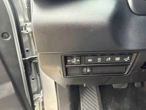 Used 2023 Toyota Tundra SR5 AWD/4WD image 18