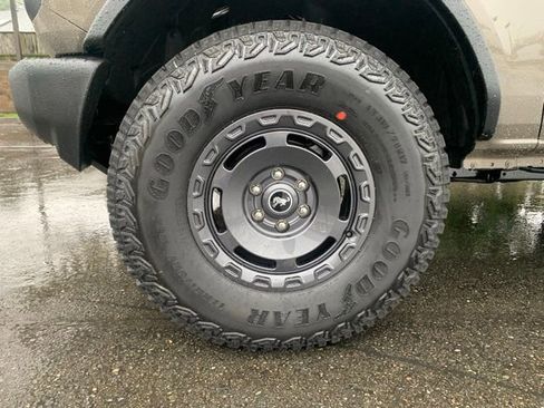 New 2025 Ford Bronco Base w/ Sasquatch Package image 10