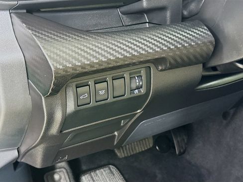 Used 2025 Subaru Ascent Premium AWD/4WD image 12