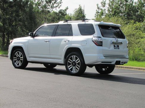 Used 2015 Toyota 4Runner Limited AWD/4WD image 7