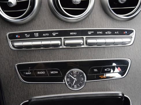 Used 2019 Mercedes-Benz C 300 Sedan image 28