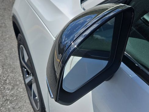 New 2026 Volvo XC40 B5 Plus w/ Protection Package Premier AWD/4WD image 12