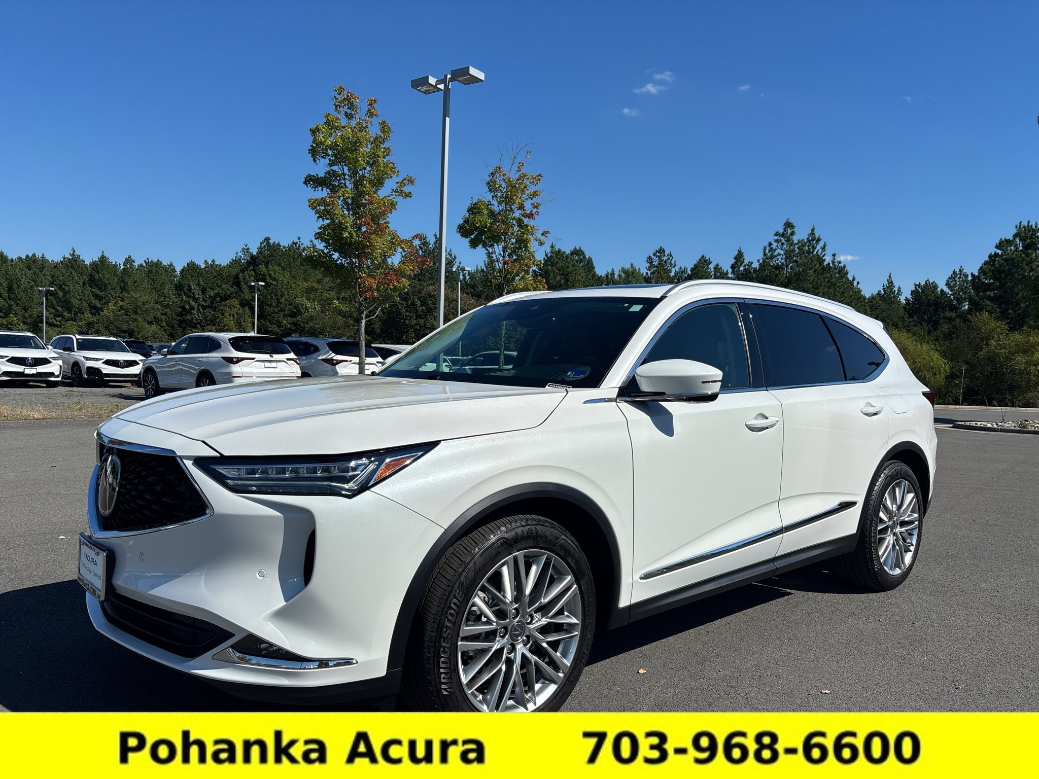 Used 2023 Acura MDX w/ Advance Package AWD/4WD image 3