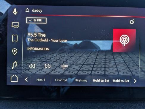 Used 2024 GMC Sierra 2500 AT4 image 30