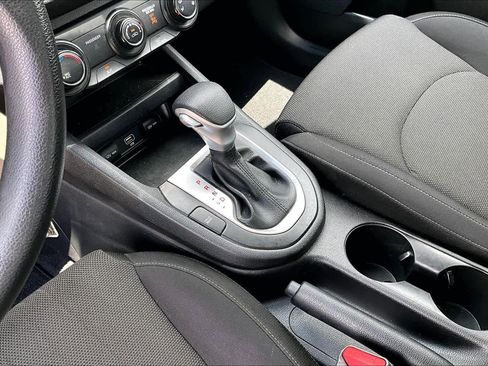 Certified 2022 Kia Forte LXS w/ LXS Technology Package FWD image 14