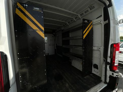 Used 2021 RAM ProMaster 2500 FWD image 11