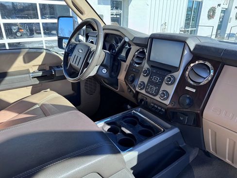 Used 2015 Ford F350 Lariat w/ Chrome Package image 17