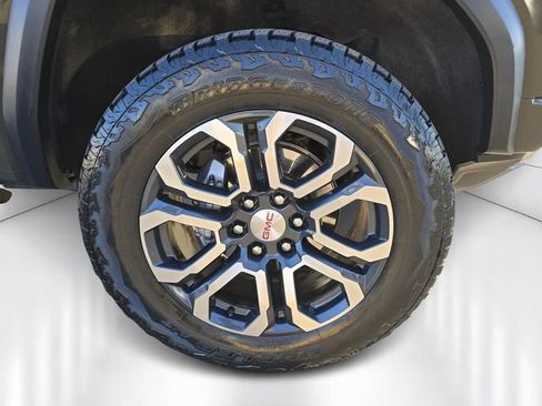 Used 2024 GMC Canyon AT4 w/ AT4 Premium Package image 10