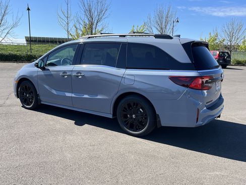 New 2026 Honda Odyssey Sport-L image 3