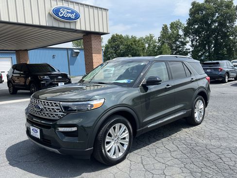 Used 2023 Ford Explorer Limited w/ Limited Technology Package AWD/4WD image 2