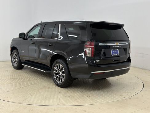 Used 2022 Chevrolet Tahoe LT w/ LT Signature Package AWD/4WD image 3