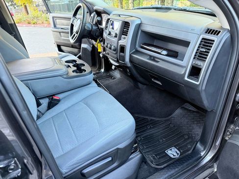 Used 2017 RAM 2500 Tradesman w/ Chrome Appearance Group image 21