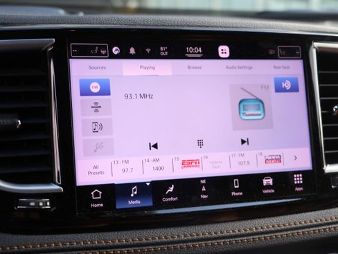 Used 2022 Chrysler Pacifica Pinnacle image 21