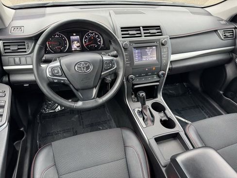Certified 2016 Toyota Camry SE image 8