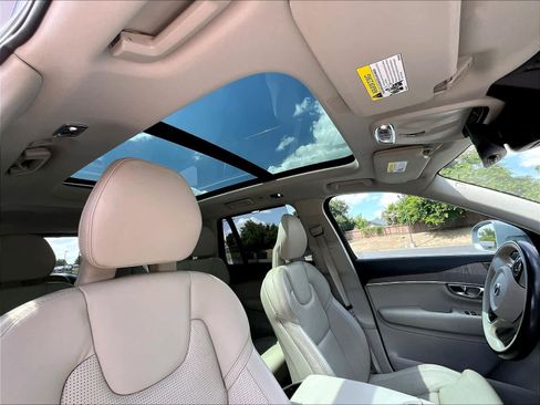Used 2022 Volvo XC90 T8 Inscription w/ Advanced Package AWD/4WD image 25