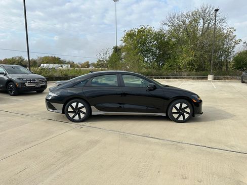 New 2025 Hyundai Ioniq 6 SE image 4