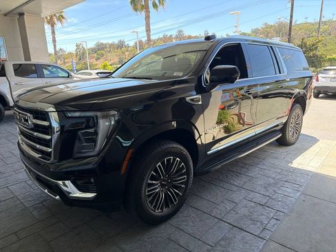 Used 2026 GMC Yukon XL Elevation RWD image 3