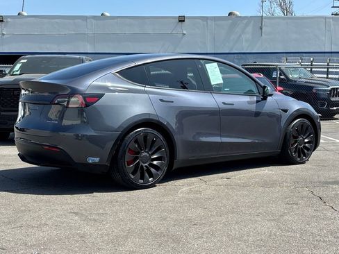 Used 2023 Tesla Model Y Performance image 4