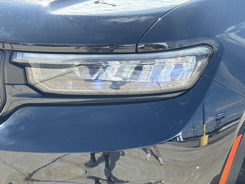 Used 2023 Jeep Grand Cherokee L Laredo RWD image 2