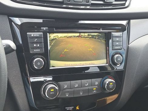 Used 2020 Nissan Rogue Sport S FWD image 12