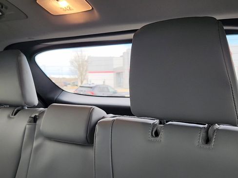 New 2026 Toyota Highlander XLE image 18