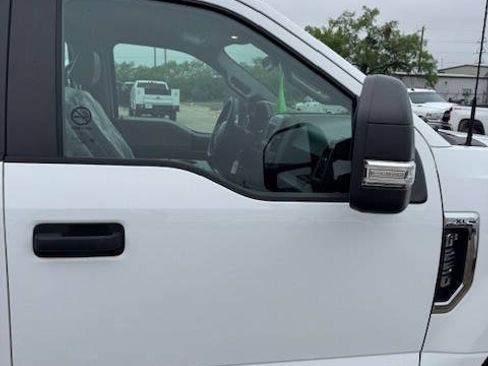 Used 2022 Ford F250 XL w/ Power Equipment Group AWD/4WD image 39