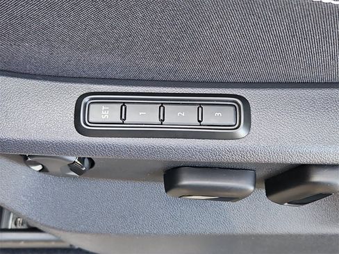 Certified 2025 Volkswagen Atlas Cross Sport SEL image 12